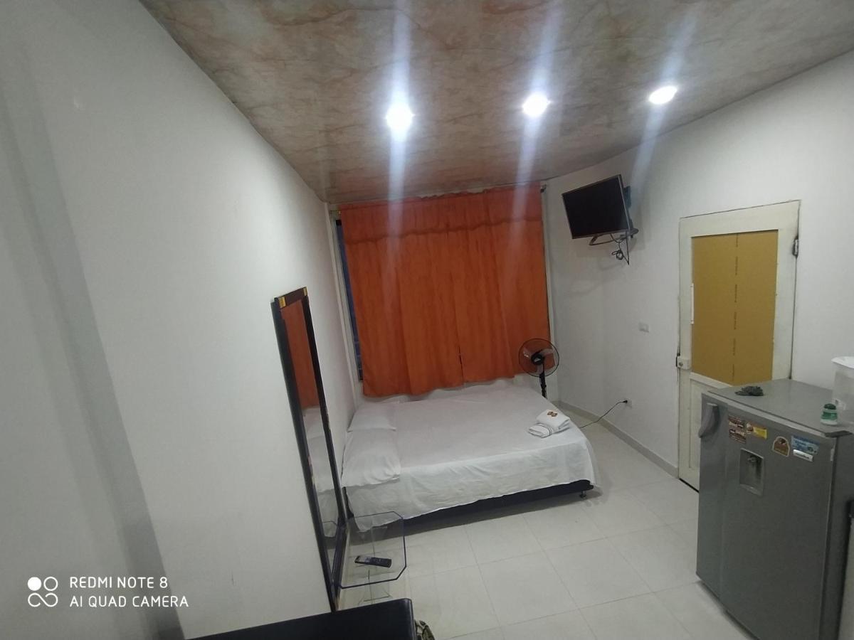 Apartaestudios El Descanso Кали Экстерьер фото